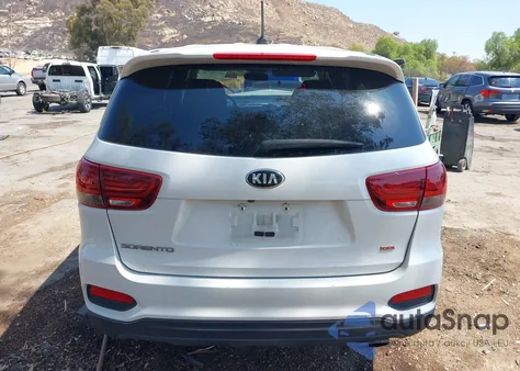 2020 Kia Sorento 2.4L Lx z USA, uszkodzony, nr VIN 5XYPG4A32LG664213